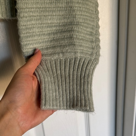 Green Ribbed Button-Up Sweater - Picture 4 of 4